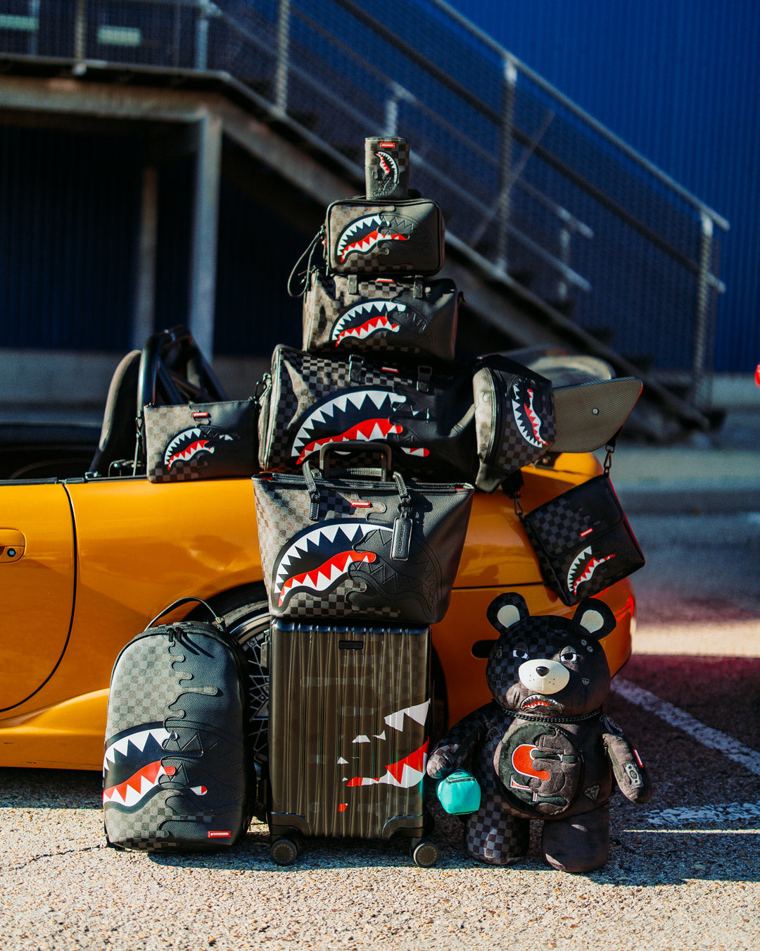 SPEED SHARK SIDE SWIPE TOTE - Image 13
